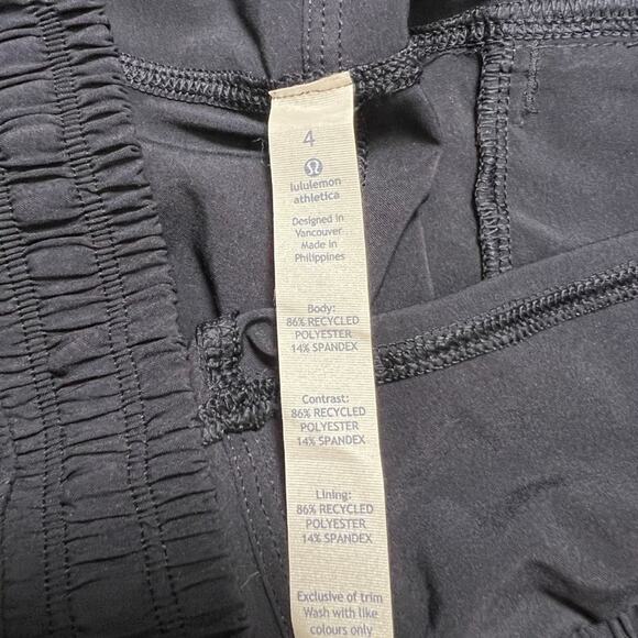 Lululemon Step Lively Crop Pants Womens‎ 4 Navy Blue Dance Gym Workout Yoga - Picture 3 of 12